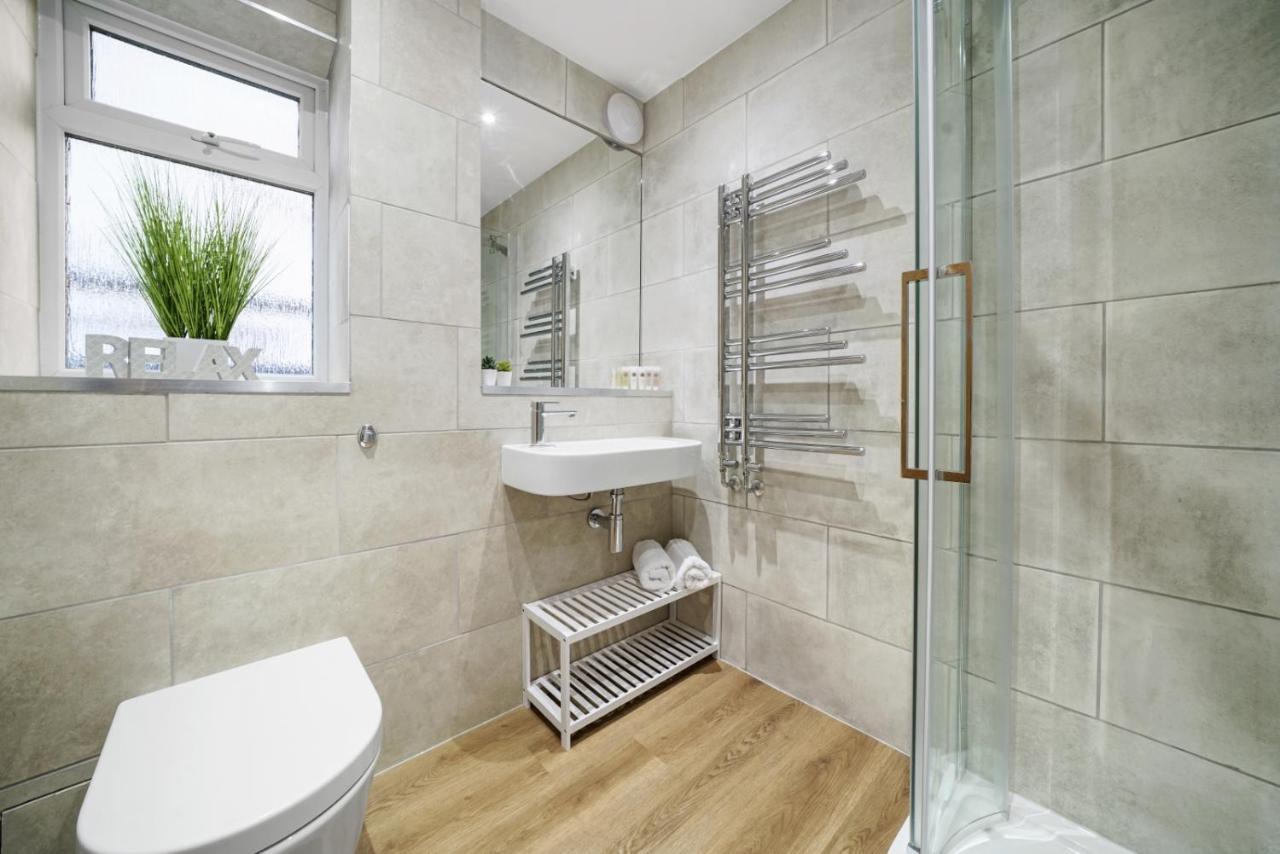 Modern Bungalow In Maidstone Sleeps 5 With Free Parking Εξωτερικό φωτογραφία
