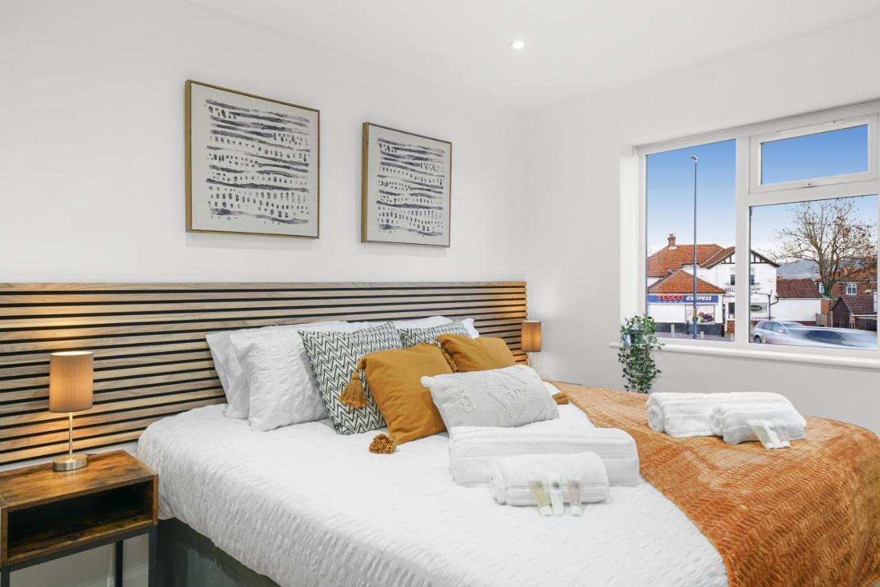 Modern Bungalow In Maidstone Sleeps 5 With Free Parking Εξωτερικό φωτογραφία