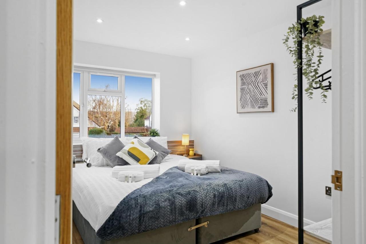 Modern Bungalow In Maidstone Sleeps 5 With Free Parking Εξωτερικό φωτογραφία