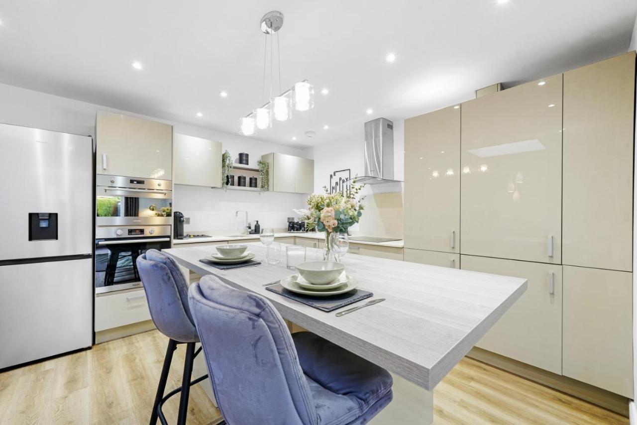 Modern Bungalow In Maidstone Sleeps 5 With Free Parking Εξωτερικό φωτογραφία