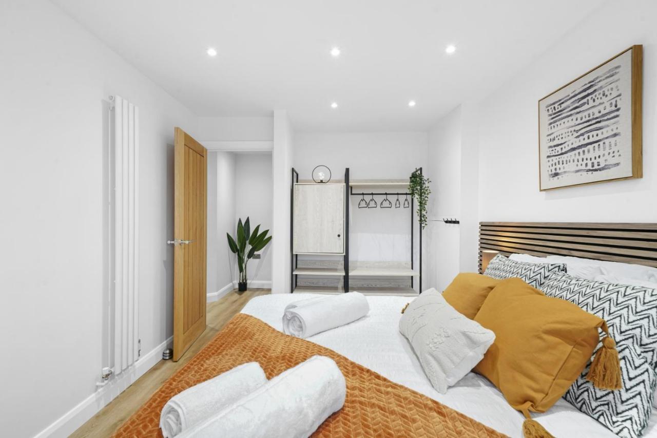 Modern Bungalow In Maidstone Sleeps 5 With Free Parking Εξωτερικό φωτογραφία
